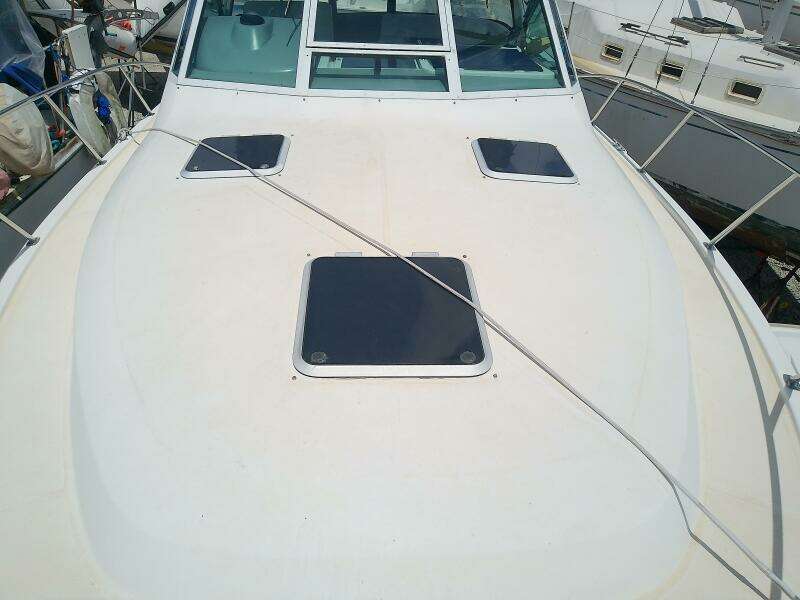 2000 Tiara Yachts 3100 Open