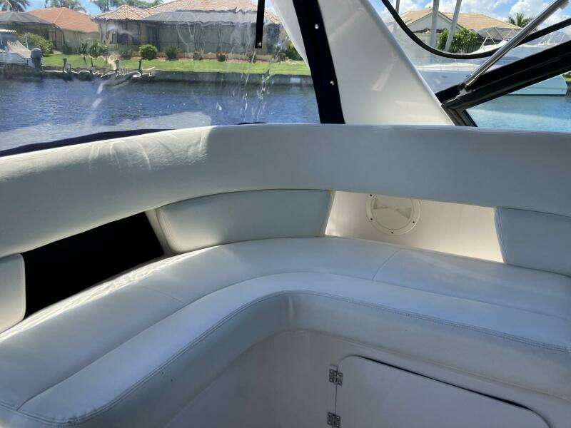 2000 Tiara Yachts 3100 Open