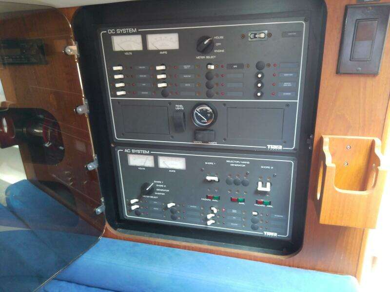 2000 Tiara Yachts 3100 Open