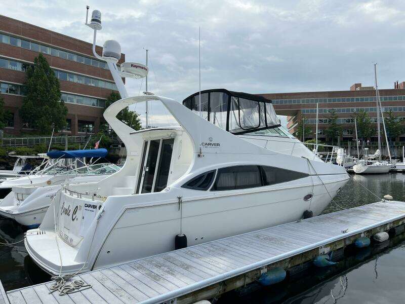 2004 Carver Mariner
