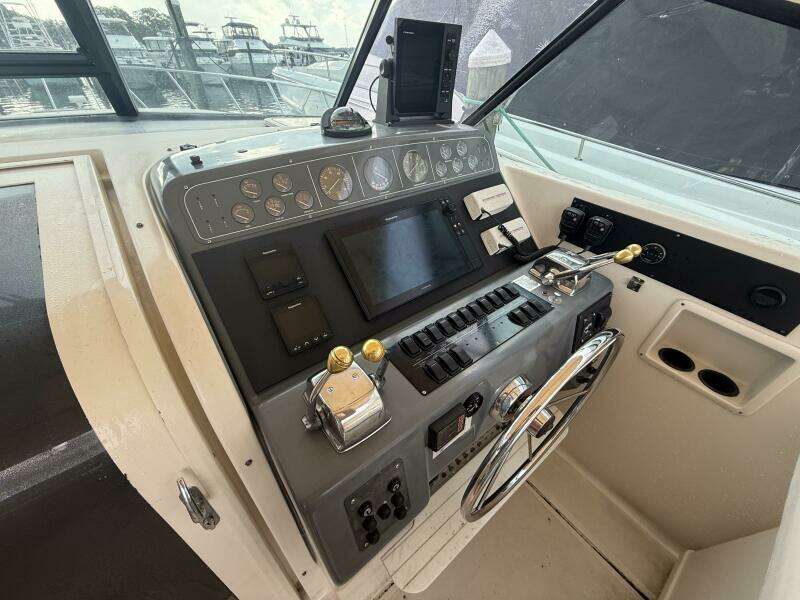 1991 Tiara Yachts 43 Open