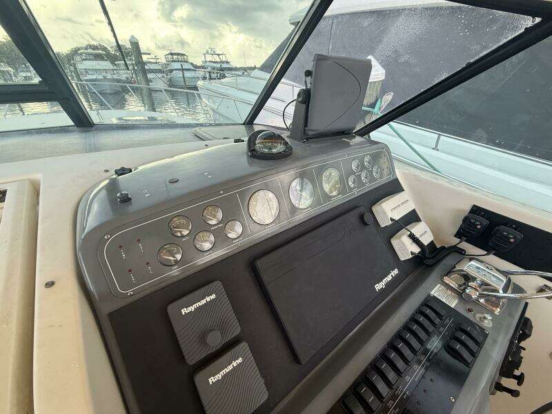 1991 Tiara Yachts 43 Open