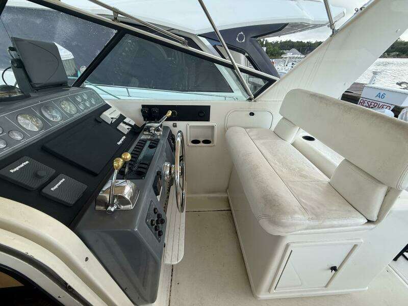 1991 Tiara Yachts 43 Open