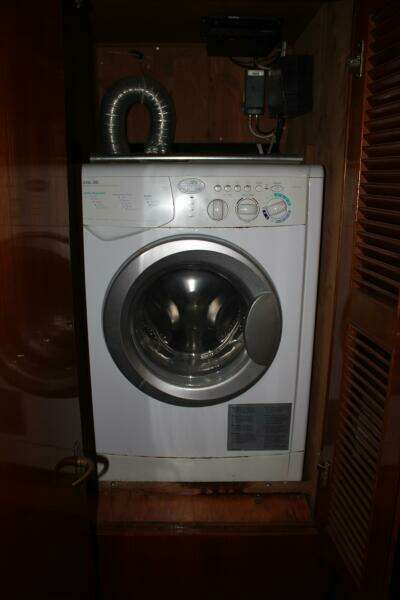 50 ft Ocean Alexander - Washer/Dryer Combo