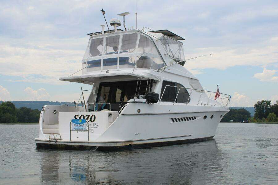 50 ft Ocean Alexander - Starboard Aft View