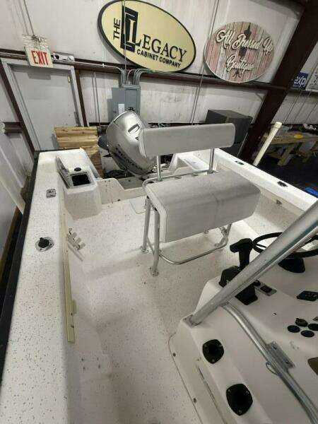 2002 Key Largo 2100 CC