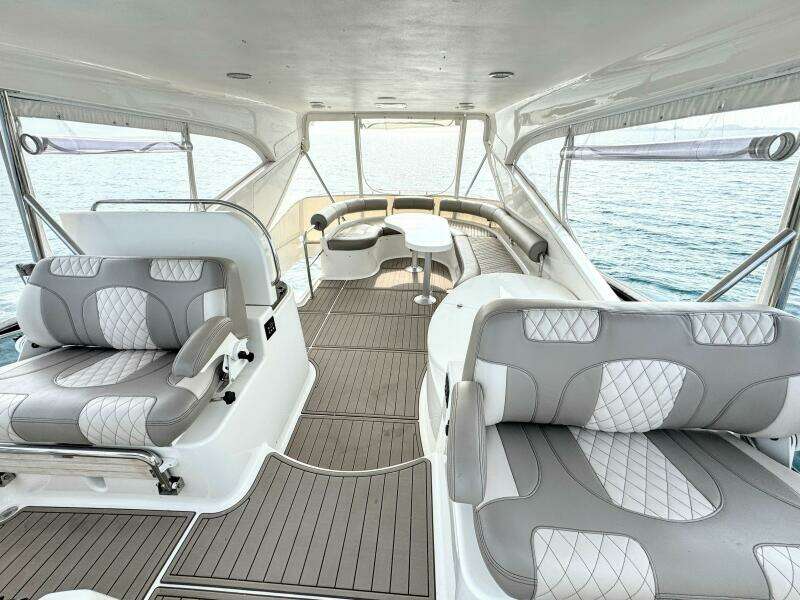 2005 Neptunus 62 Flybridge