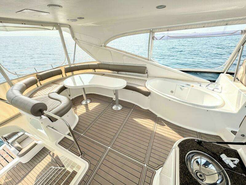 2005 Neptunus 62 Flybridge