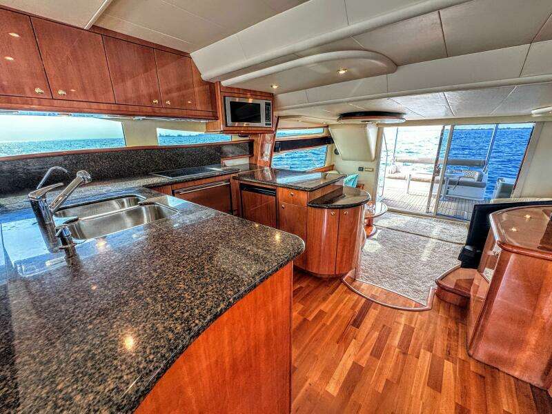 2005 Neptunus 62 Flybridge