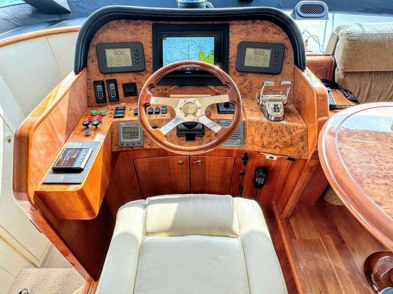 2005 Neptunus 62 Flybridge