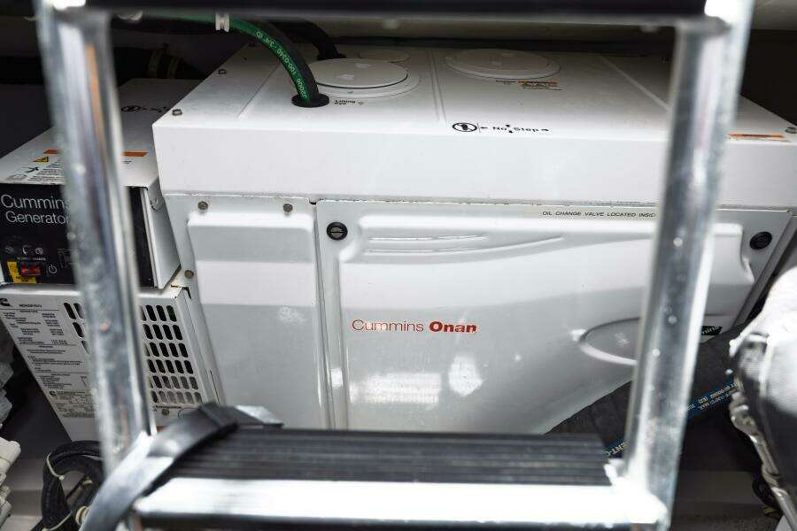 2018 Hatteras GT45X Flybridge