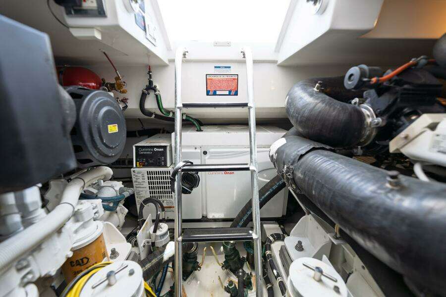 2018 Hatteras GT45X Flybridge