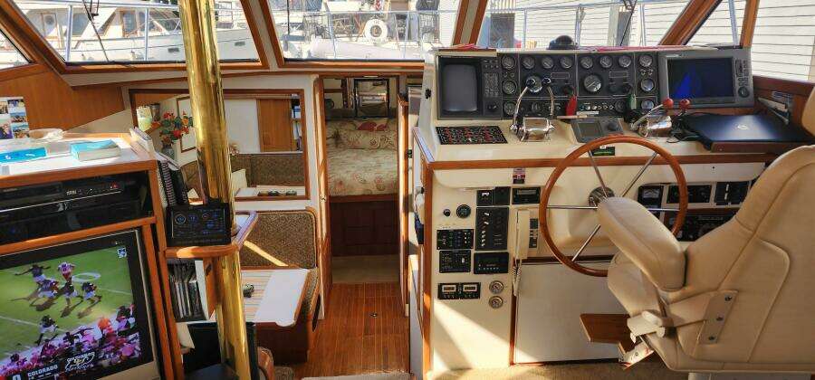 1988 Vantare 44 Aft Cabin