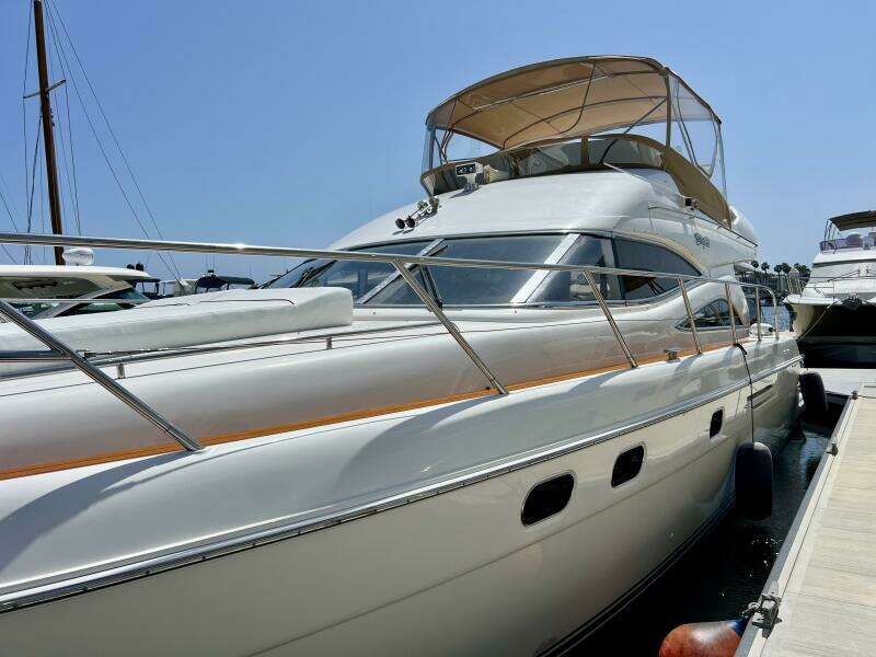 2000 Viking Princess 52 Flybridge