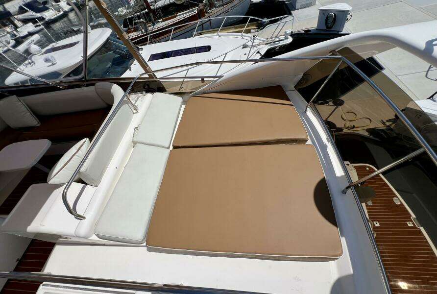 2000 Viking Princess 52 Flybridge