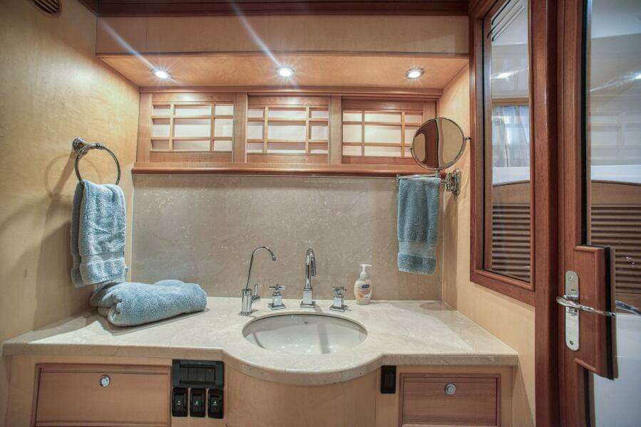 2009 Marlow Explorer 57E