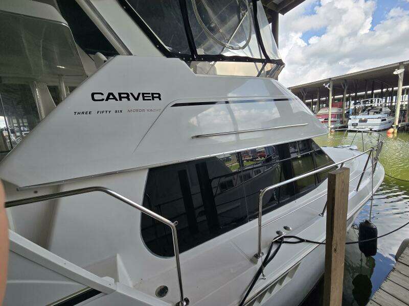 1999 Carver 356