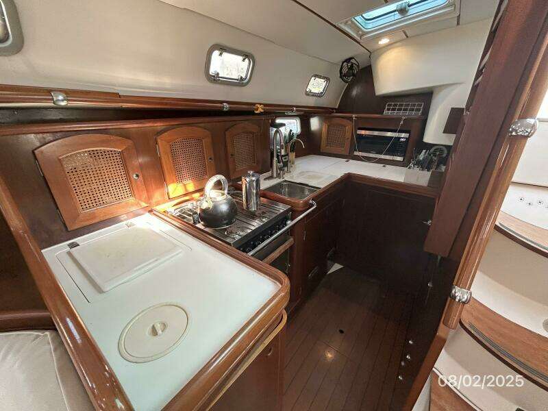 46' Beneteau galley