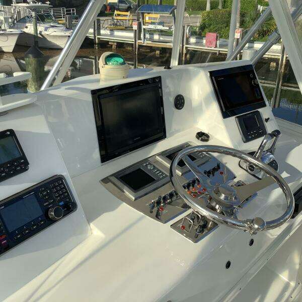 2006 Cabo 35 Flybridge Sportfish