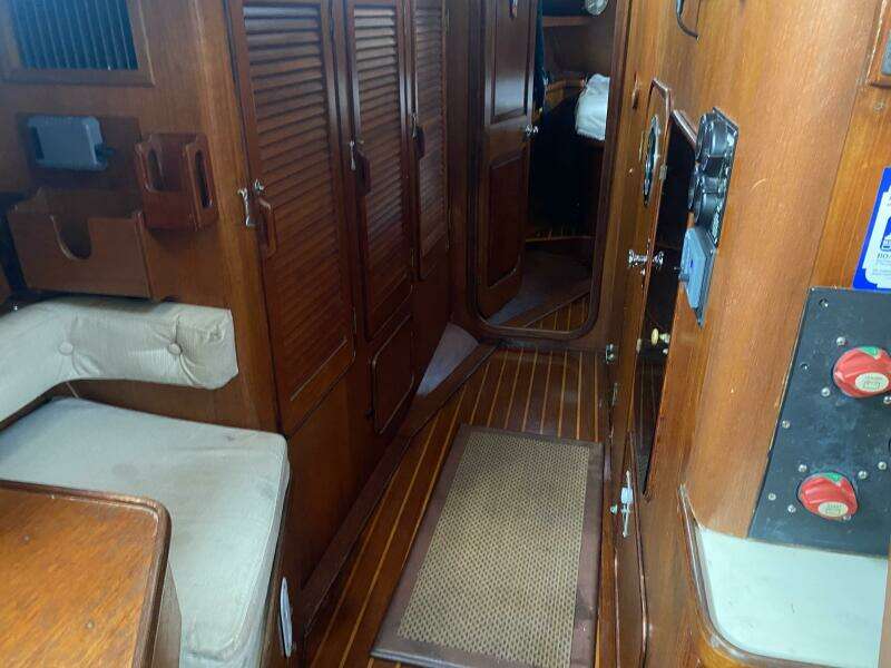1984 Gulfstar 