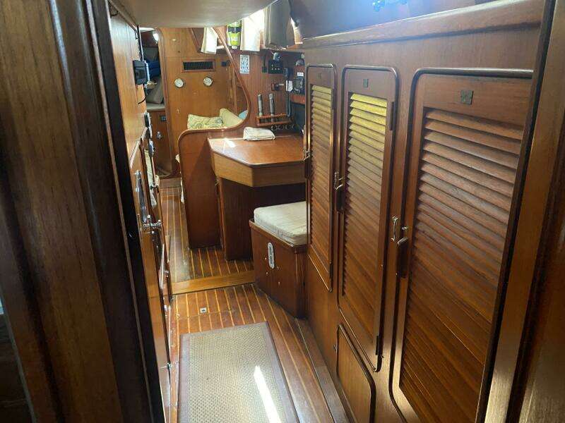 1984 Gulfstar 