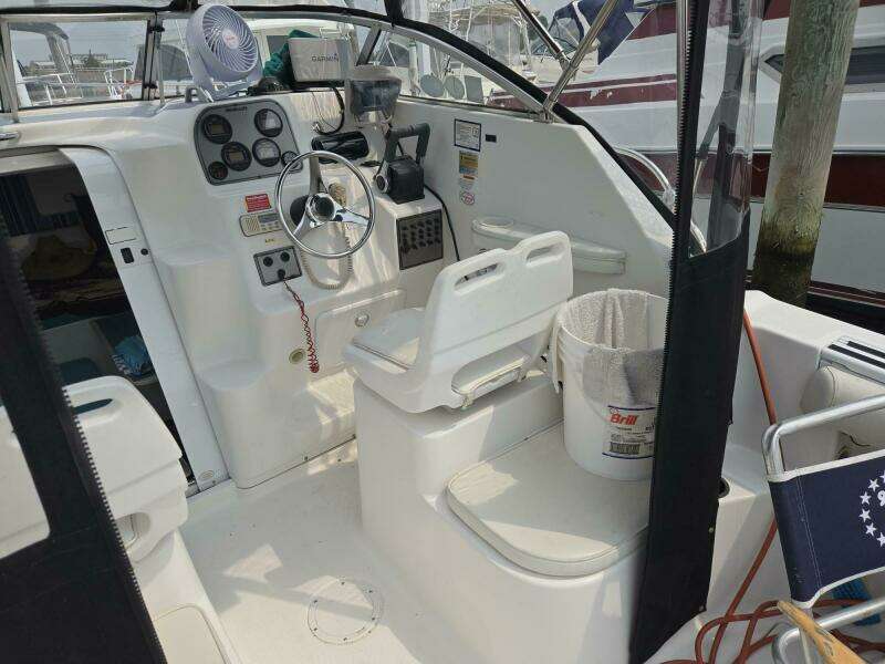 2000 Wellcraft 230 Coastal