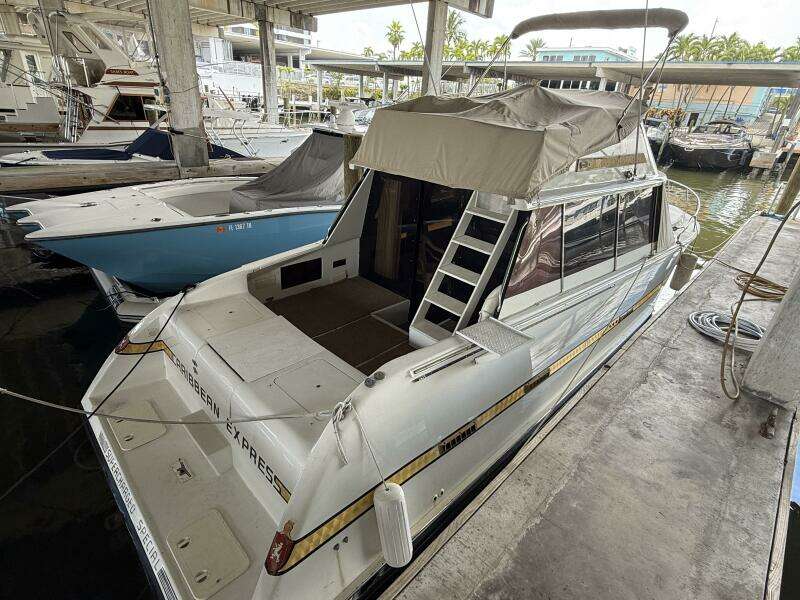 1984 Custom 38 Custom