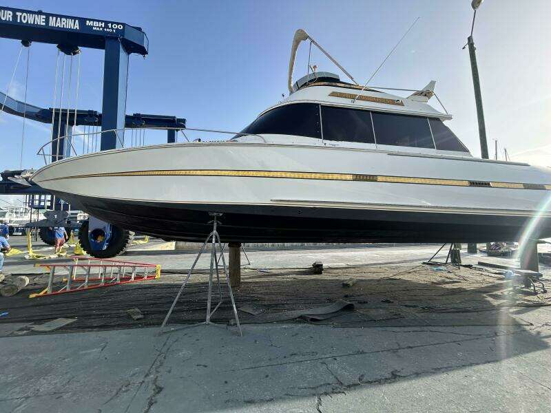 1984 Custom 38 Custom