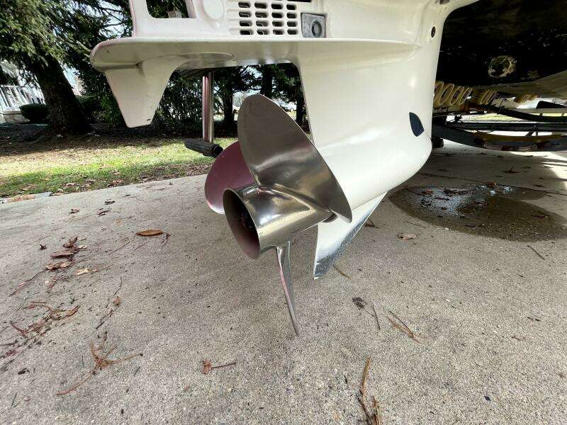 2001 Aquasport 250 Explorer