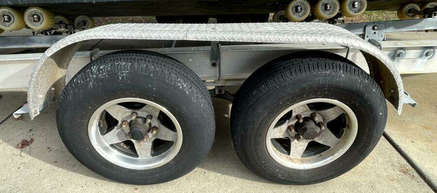 2001 Aquasport 250 Explorer