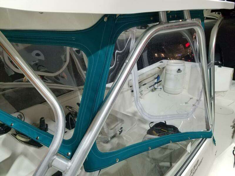 2001 Aquasport 250 Explorer