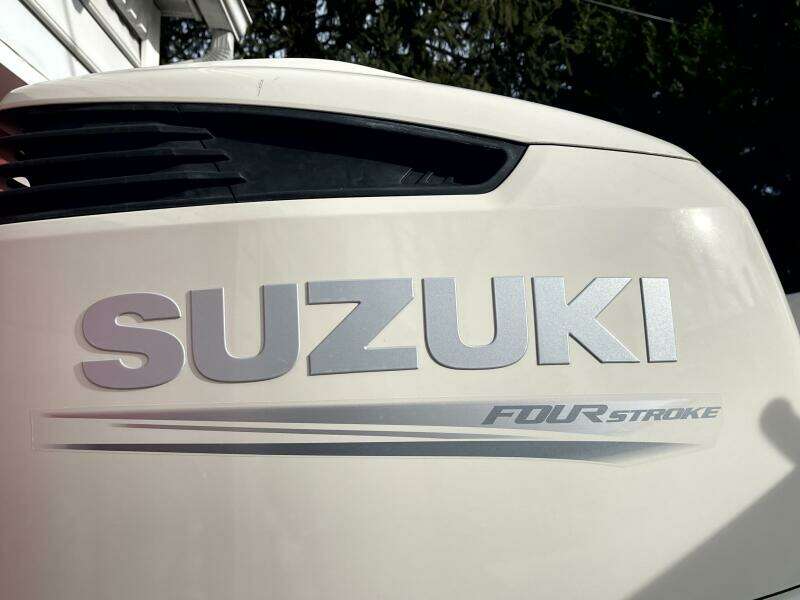 2001 Aquasport 250 Explorer