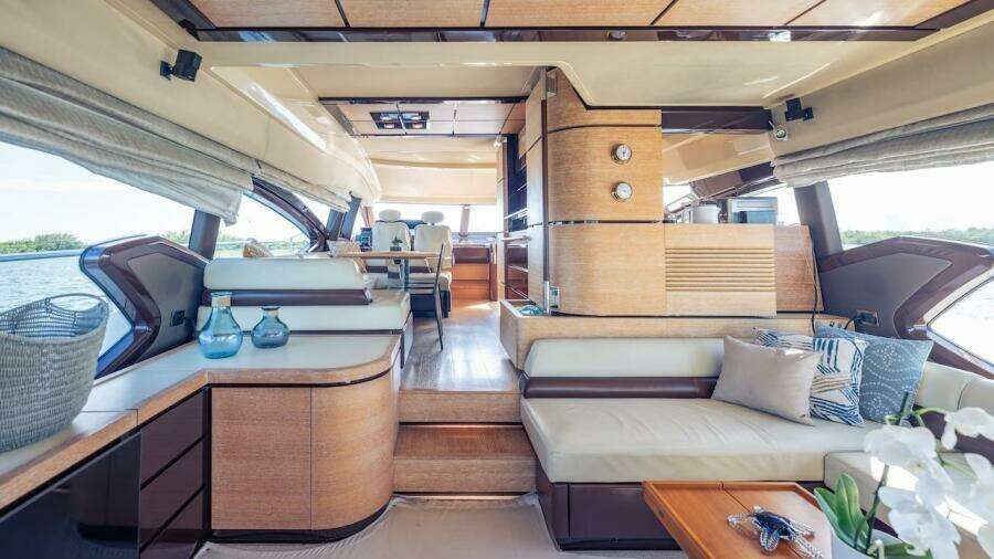 2012 Azimut Evolution