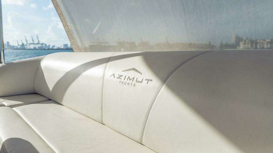 2012 Azimut Evolution