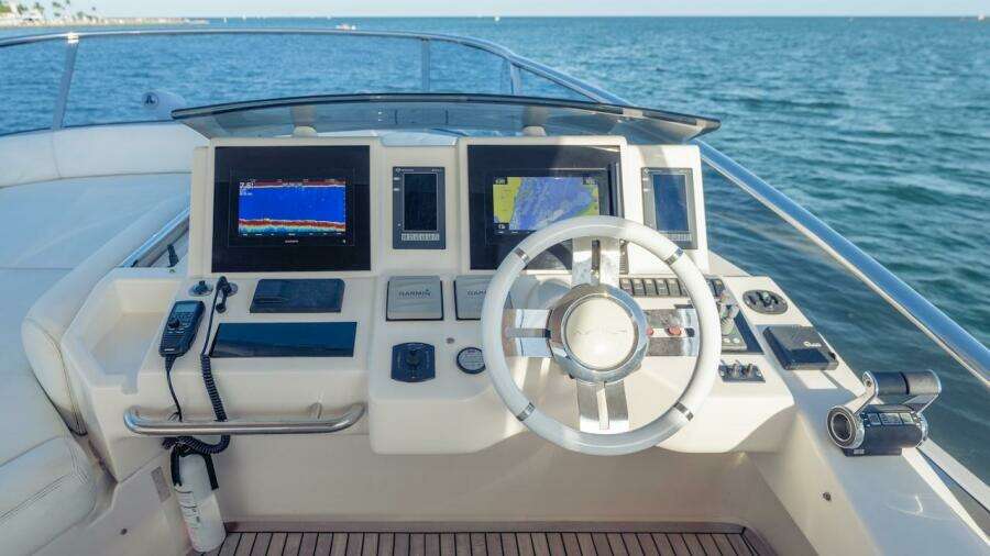 2012 Azimut Evolution