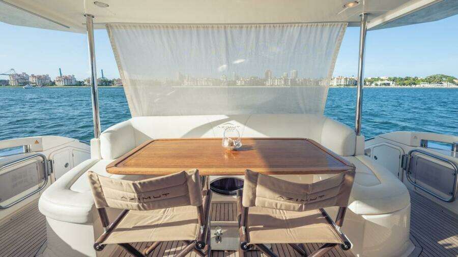 2012 Azimut Evolution