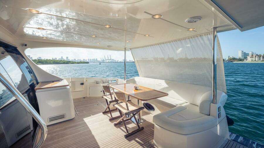 2012 Azimut Evolution