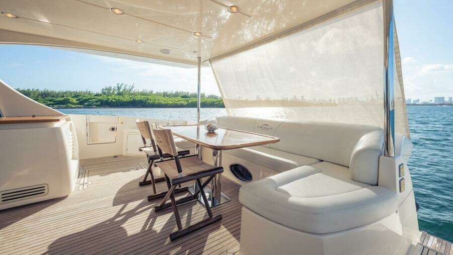 2012 Azimut Evolution