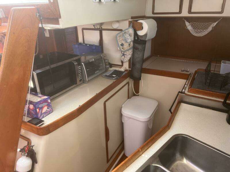 Galley W Microwave