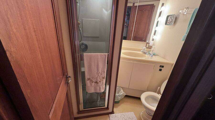 1988 Viking Motor Yacht