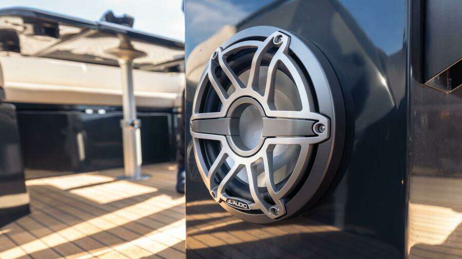 2025 Skipper darkgrey/macadima