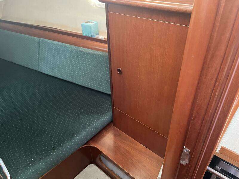 2001 Beneteau Oceanis 381