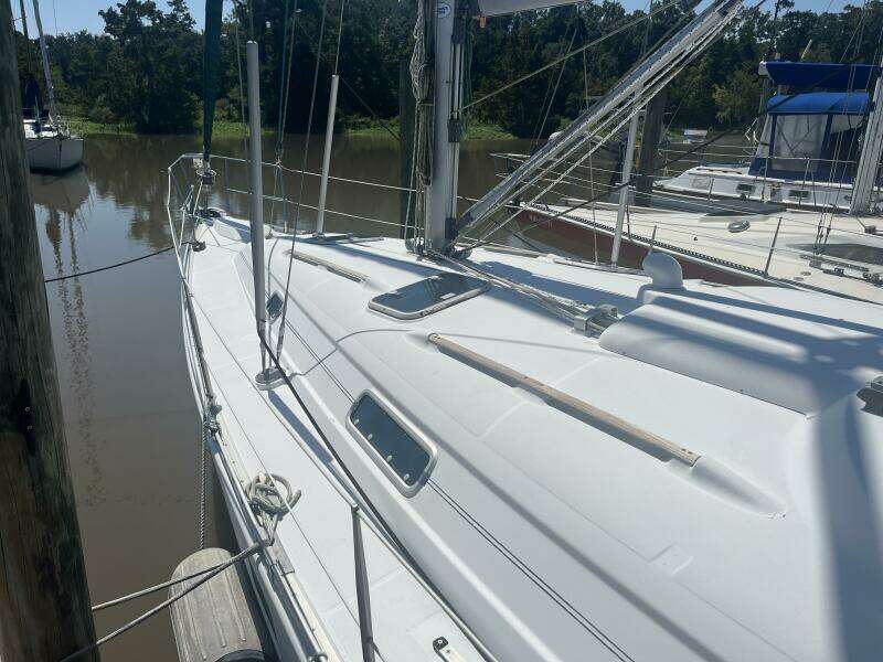 Beneteau Oceanis 381