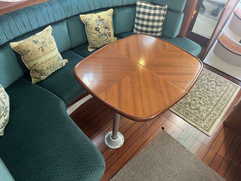 2001 Beneteau Oceanis 381