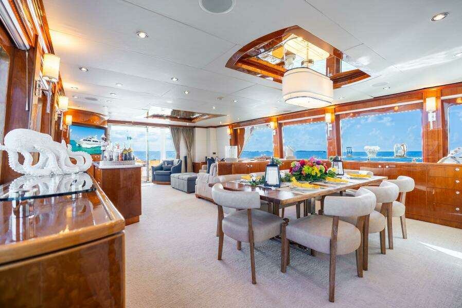 2010 Hargrave Raised Pilothouse