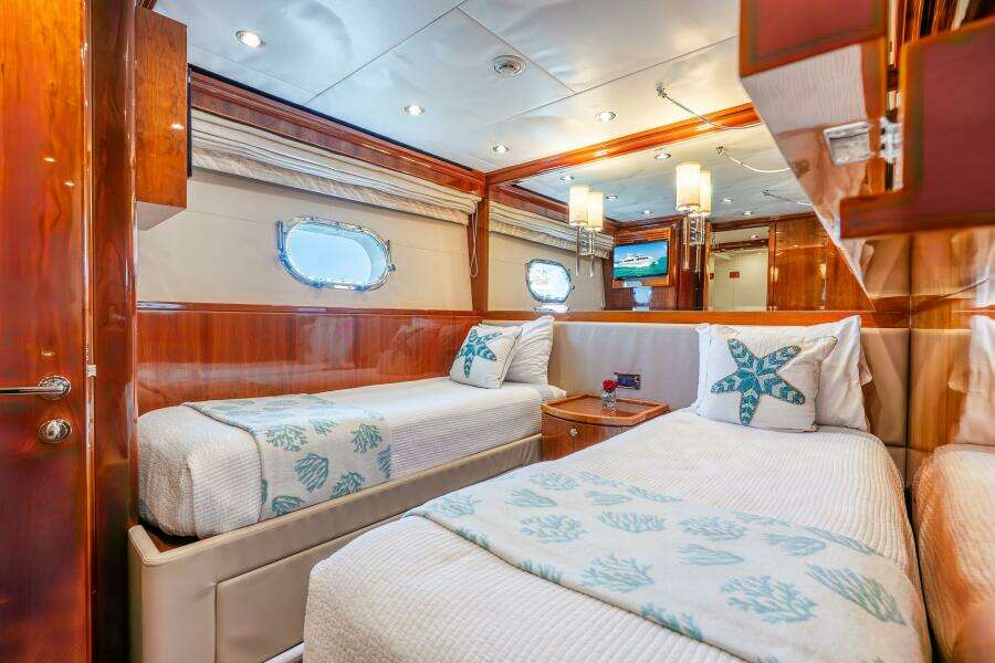 2010 Hargrave Raised Pilothouse