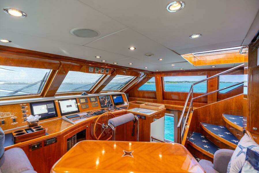 2010 Hargrave Raised Pilothouse