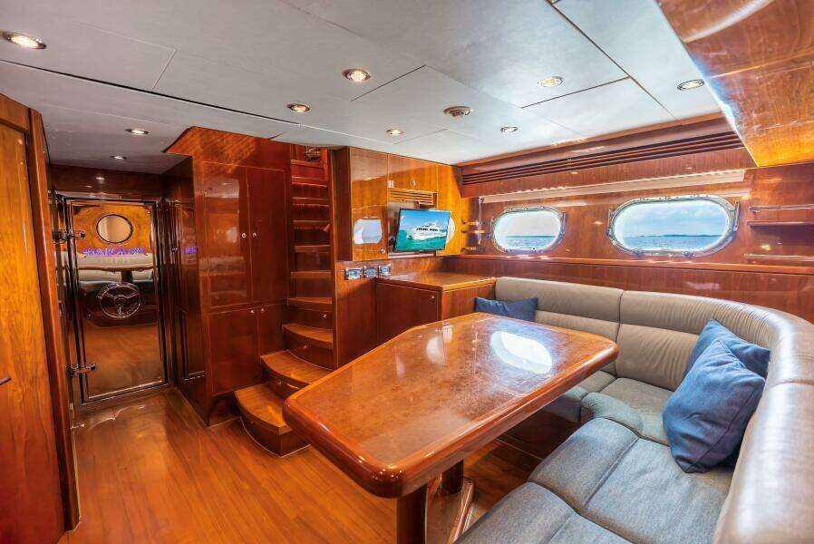 2010 Hargrave Raised Pilothouse