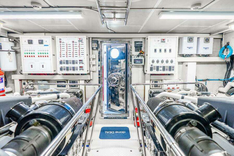 2010 Hargrave Raised Pilothouse