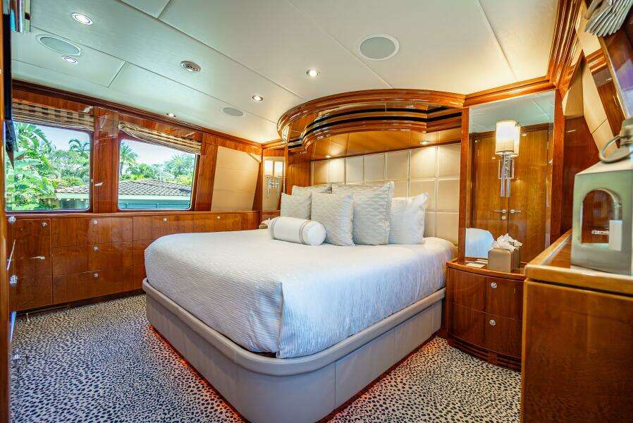 2010 Hargrave Raised Pilothouse